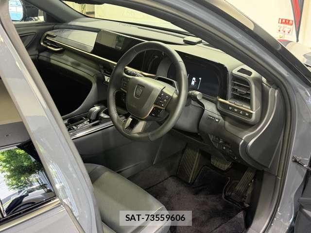 Toyota Crown Sports 2025-04 8335404-25