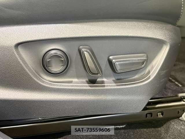 Toyota Crown Sports 2025-04 8335404-5