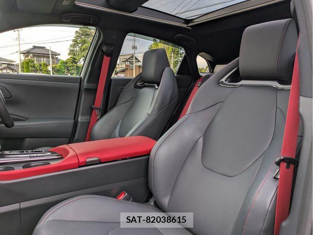 Toyota Crown Sports 2025-01 8335402-14
