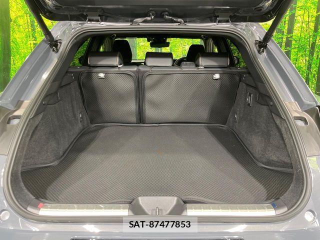 Toyota Crown Sports 2023-11 8335013-9