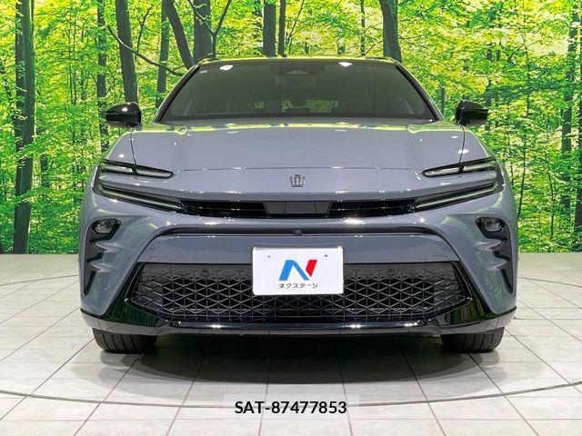 Toyota Crown Sports 2023-11 8335013-13