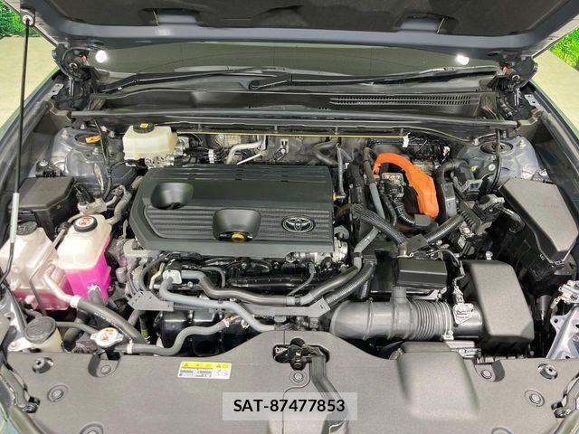Toyota Crown Sports 2023-11 8335013-17