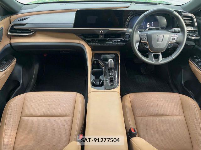 Toyota Crown Sports 2025-01 8354245-1