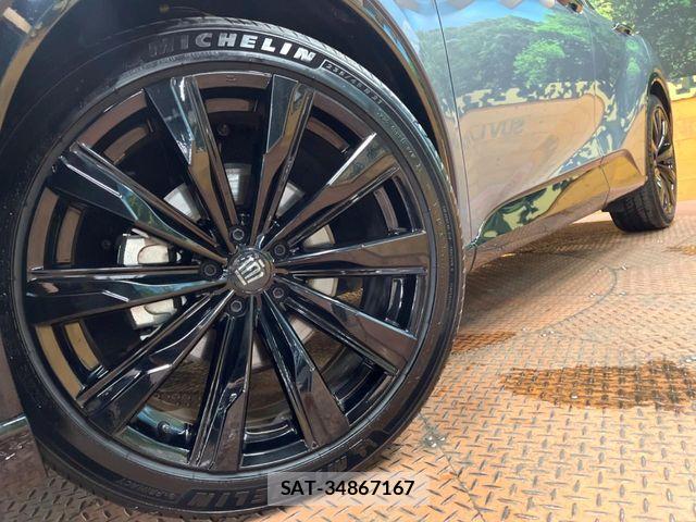 Toyota Crown Sports 2023-11 8354254-12