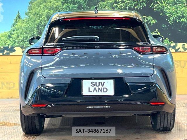 Toyota Crown Sports 2023-11 8354254-14
