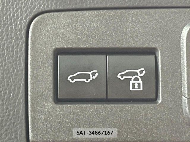 Toyota Crown Sports 2023-11 8354254-6