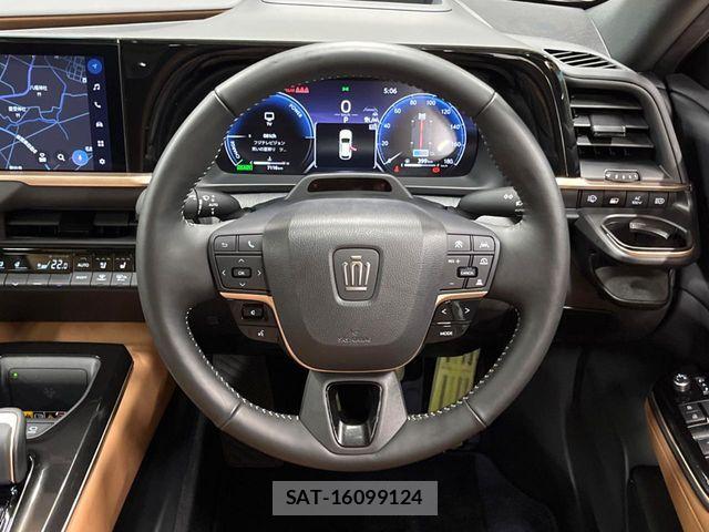 Toyota Crown Sports 2024-07 8354252-10