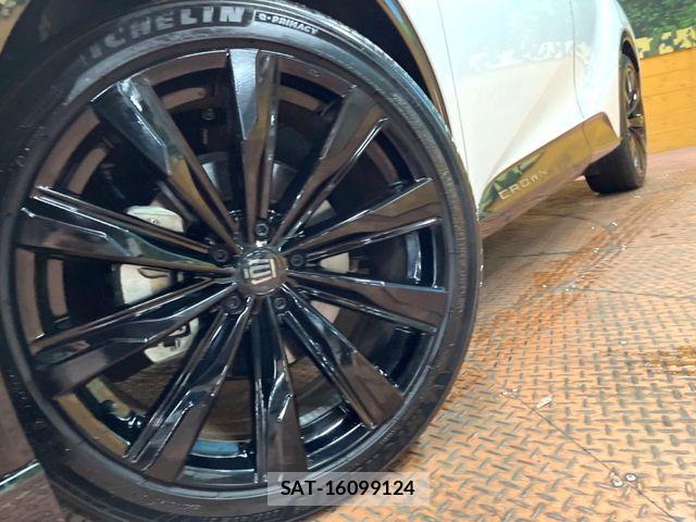 Toyota Crown Sports 2024-07 8354252-12