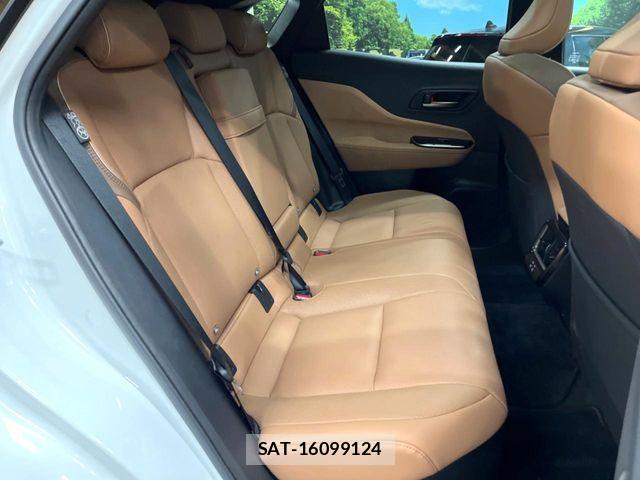Toyota Crown Sports 2024-07 8354252-8