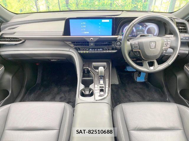 Toyota Crown Sports 2024-02 8354253-1