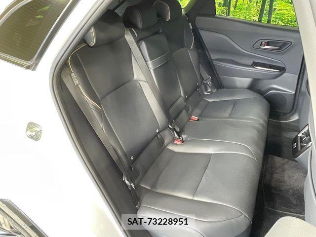 Toyota Crown Sports 2024-03 8365332-8