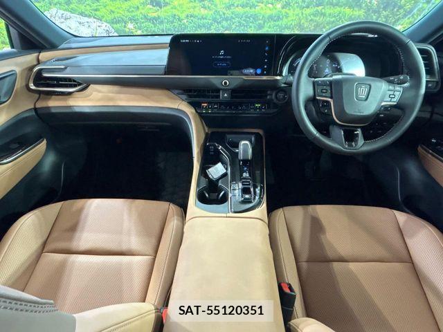 Toyota Crown Sports 2025-05 8365325-1