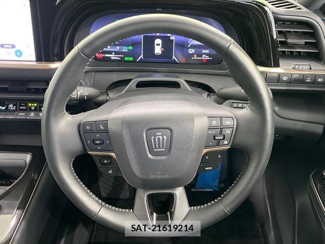 Toyota Crown Sports 2024-10 8365326-10