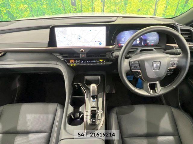 Toyota Crown Sports 2024-10 8365326-1