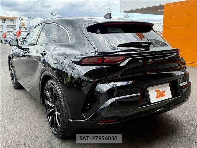 Toyota Crown Sports 2024-06 8365328-12