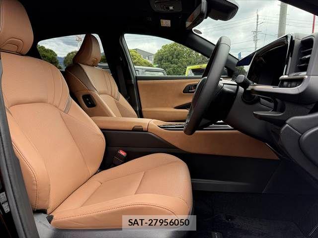 Toyota Crown Sports 2024-06 8365328-15