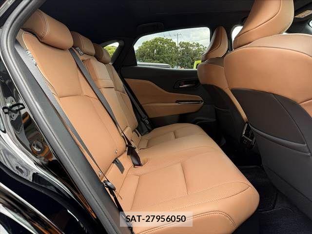 Toyota Crown Sports 2024-06 8365328-17