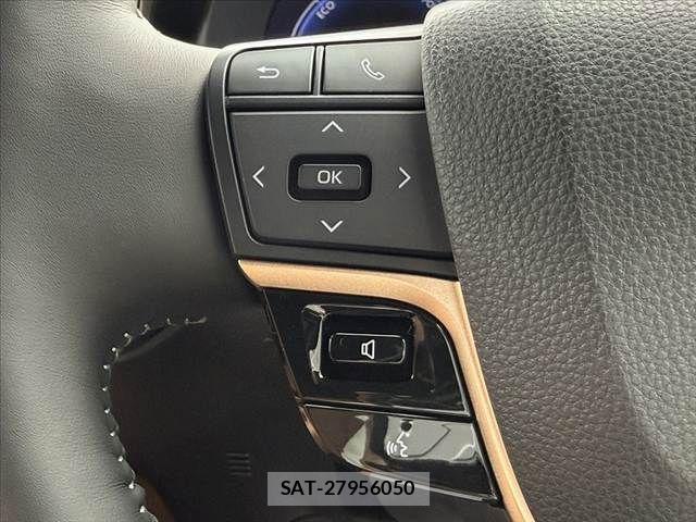 Toyota Crown Sports 2024-06 8365328-22