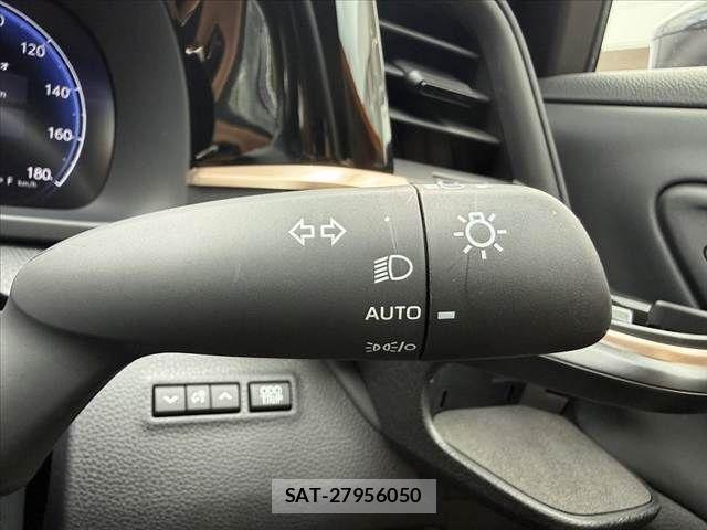 Toyota Crown Sports 2024-06 8365328-25