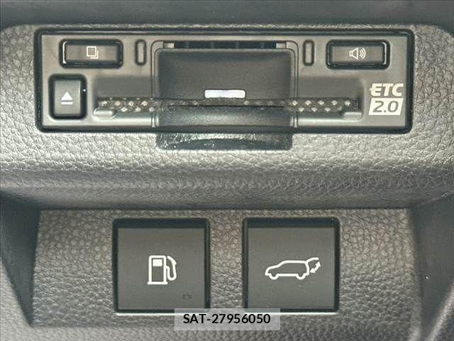 Toyota Crown Sports 2024-06 8365328-26