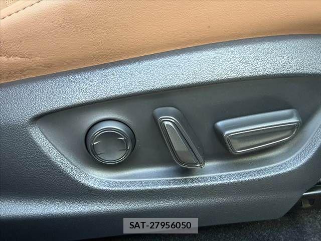 Toyota Crown Sports 2024-06 8365328-29