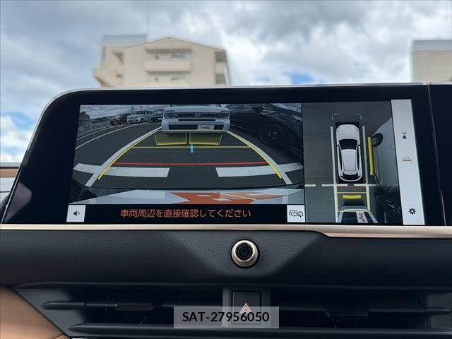 Toyota Crown Sports 2024-06 8365328-4
