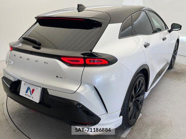Toyota Crown Sports 2024-09 8365322-17