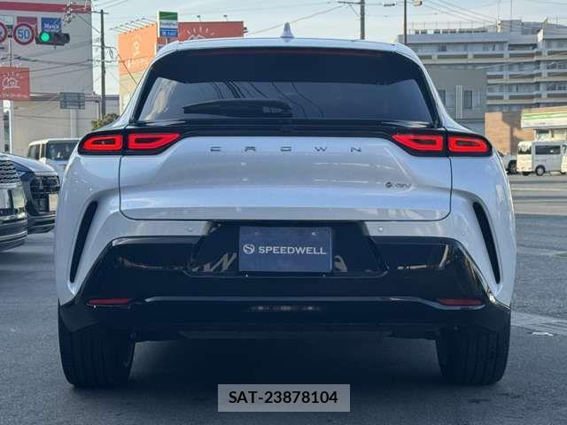 Toyota Crown Sports 2024-01 8365330-2