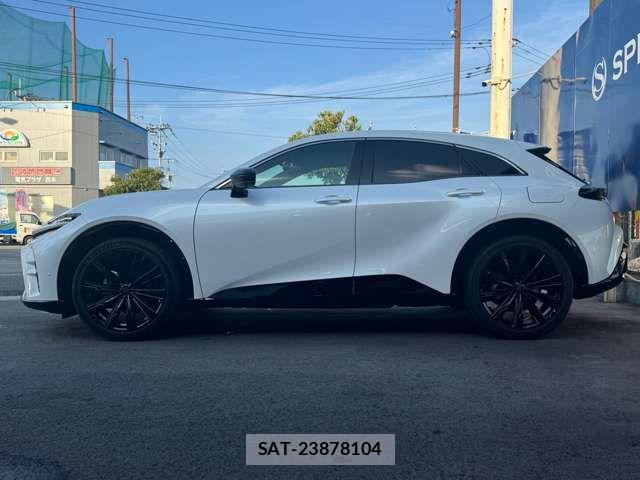 Toyota Crown Sports 2024-01 8365330-5