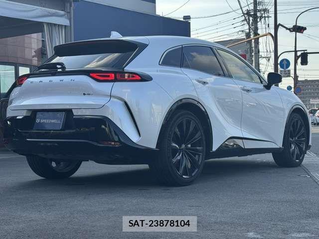 Toyota Crown Sports 2024-01 8365330-8