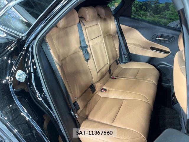 Toyota Crown Sports 2025-12 8365324-9