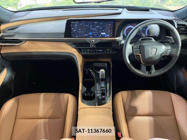 Toyota Crown Sports 2025-12 8365324-2