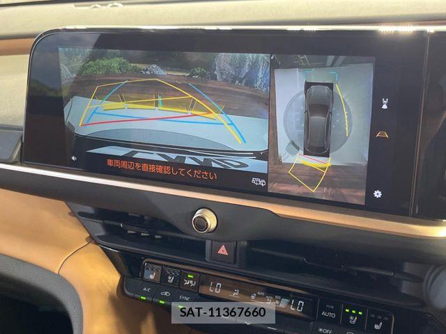 Toyota Crown Sports 2025-12 8365324-4