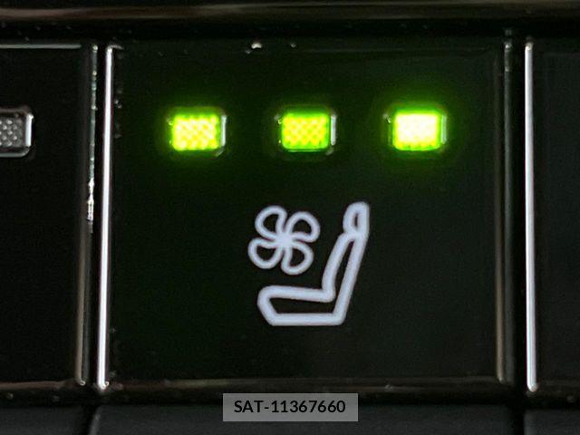Toyota Crown Sports 2025-12 8365324-7