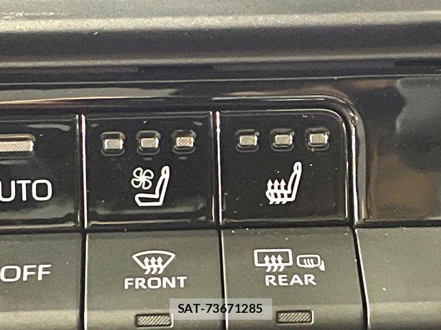 Toyota Crown Sports 2024-03 8365329-6