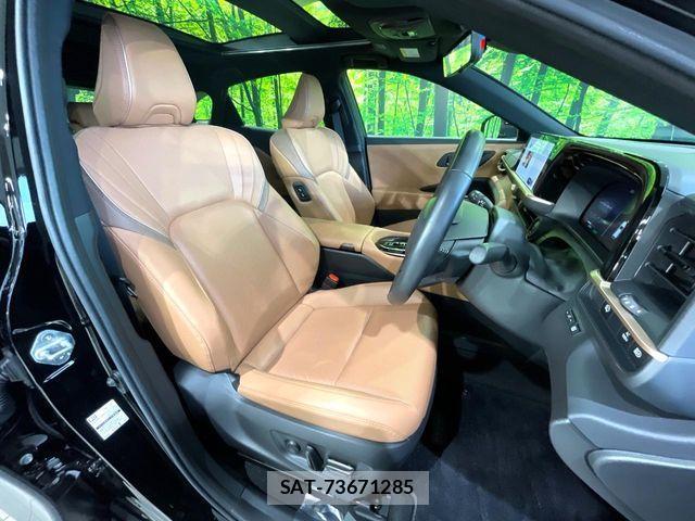 Toyota Crown Sports 2024-03 8365329-7