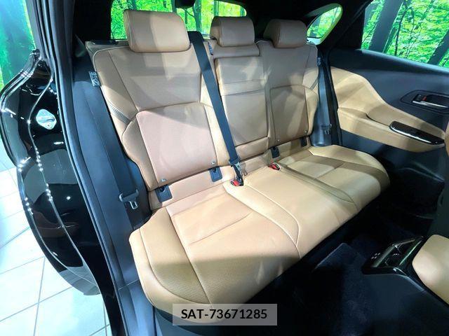 Toyota Crown Sports 2024-03 8365329-8