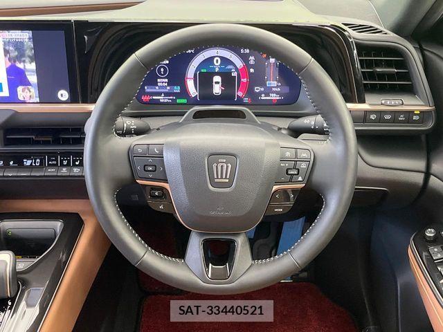 Toyota Crown Sports 2024-03 8365331-12