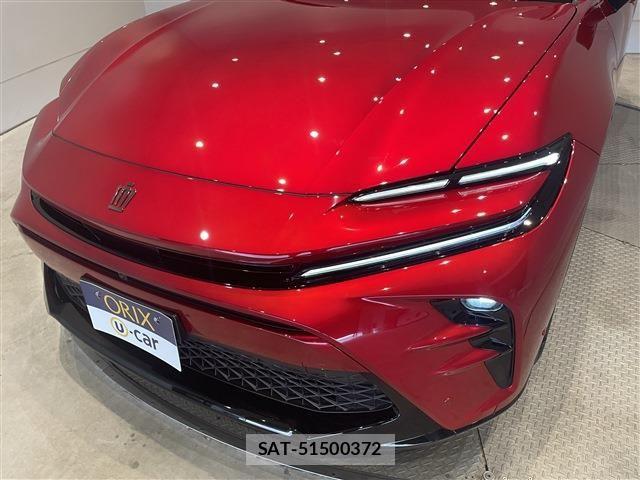 Toyota Crown Sports 2023-11 8371556-16