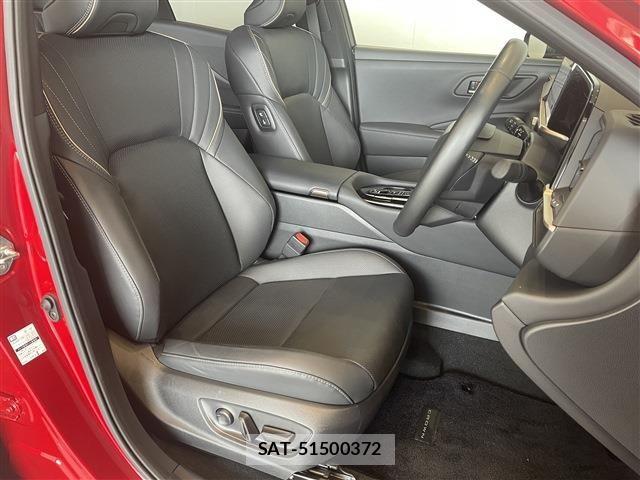 Toyota Crown Sports 2023-11 8371556-25