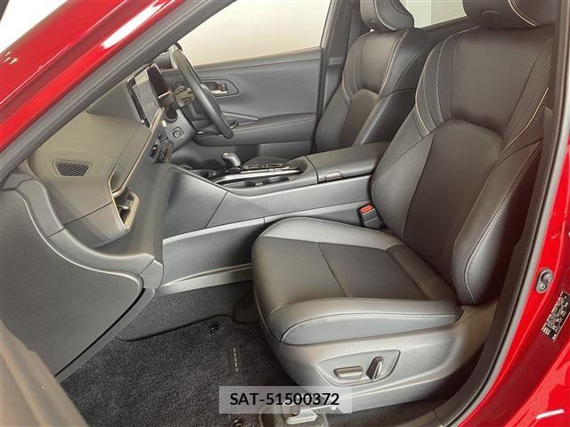 Toyota Crown Sports 2023-11 8371556-26