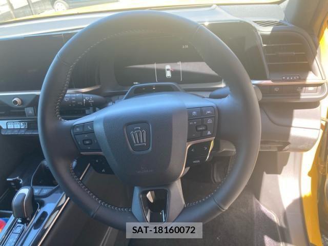 Toyota Crown Sports 2024-01 8371557-12