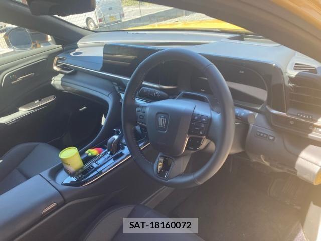 Toyota Crown Sports 2024-01 8371557-8