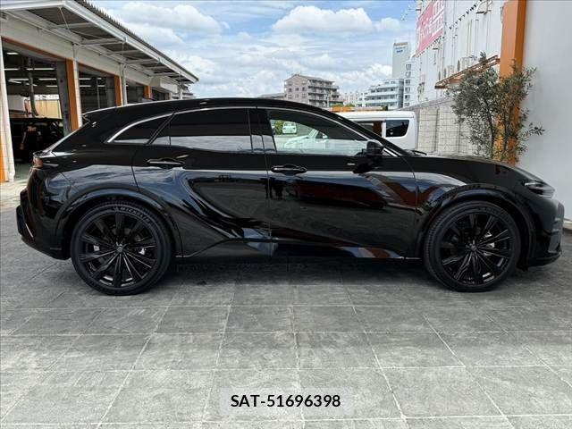 Toyota Crown Sports 2024-11 8411819-11