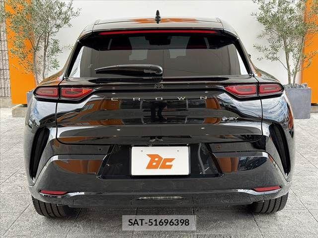 Toyota Crown Sports 2024-11 8411819-13