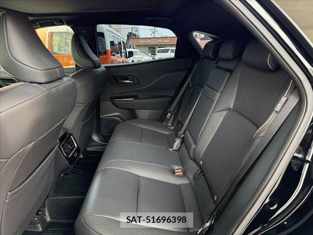 Toyota Crown Sports 2024-11 8411819-18
