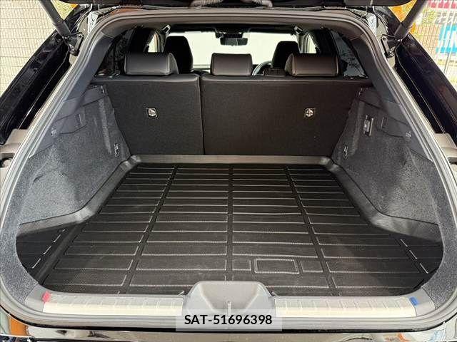 Toyota Crown Sports 2024-11 8411819-19