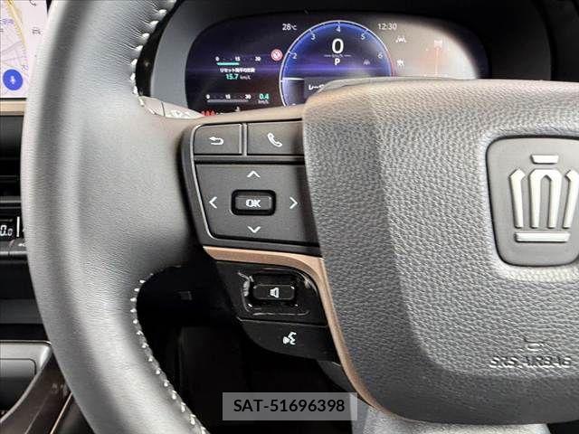 Toyota Crown Sports 2024-11 8411819-22