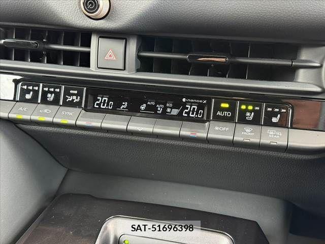 Toyota Crown Sports 2024-11 8411819-27