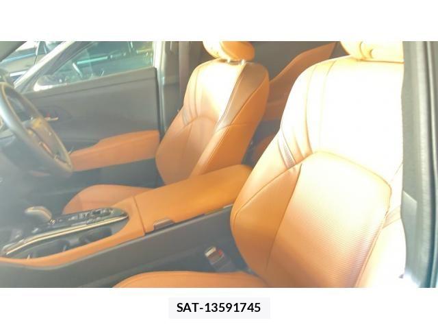 Toyota Crown Sports 2025-01 8411820-9